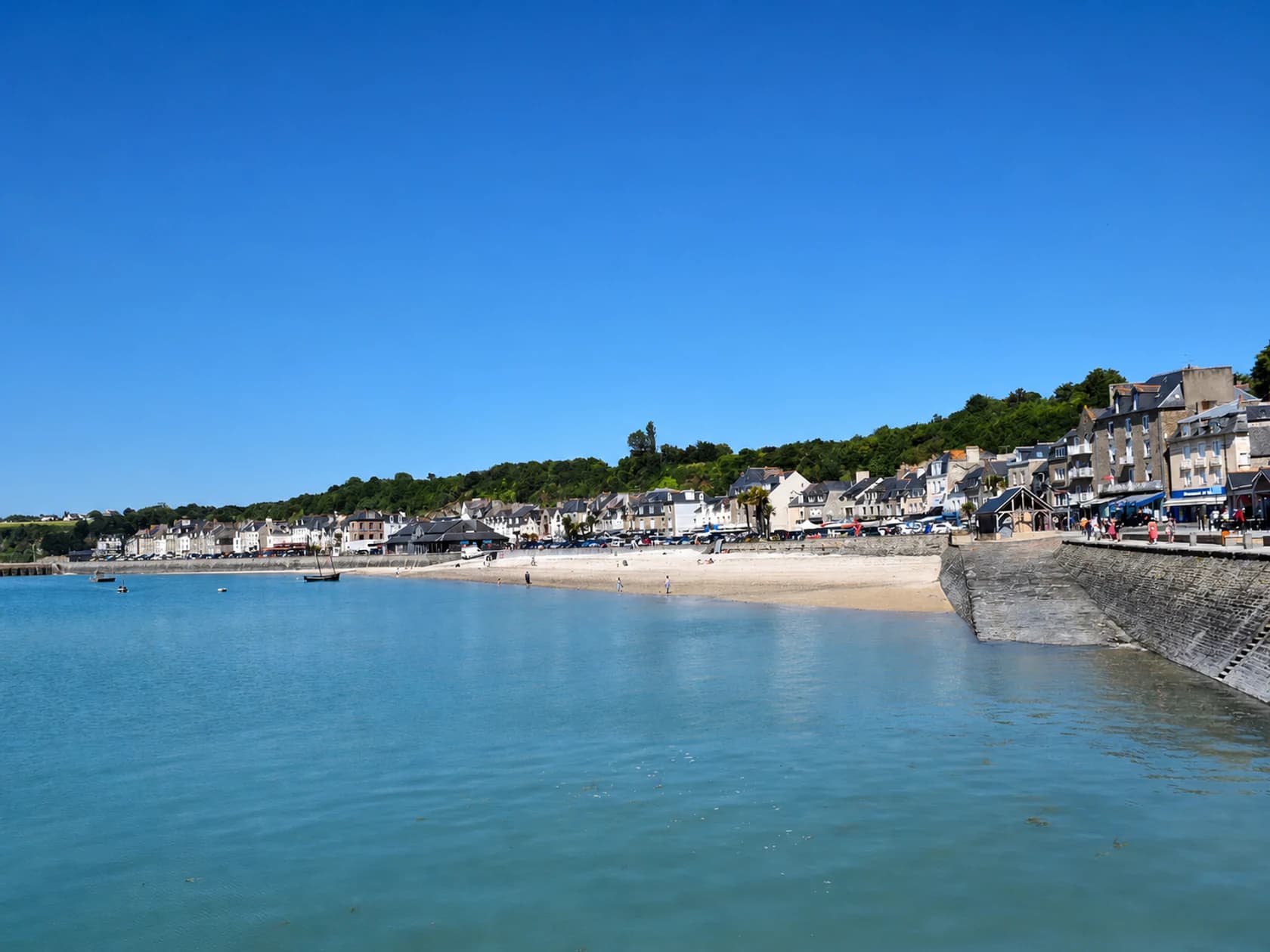 Cancale, le port de la Houle.